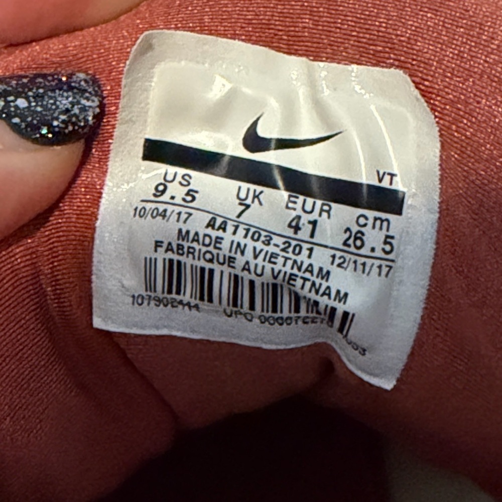 Nike Air Max 95 LX SneakersDusty Peach Bio Beige Velvet Suede size 9.5 - Picture 9 of 9